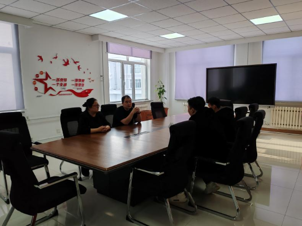 扎賚諾爾區(qū)就業(yè)服務中心 政企攜手，電商咨詢覓良策，共促發(fā)展新篇章